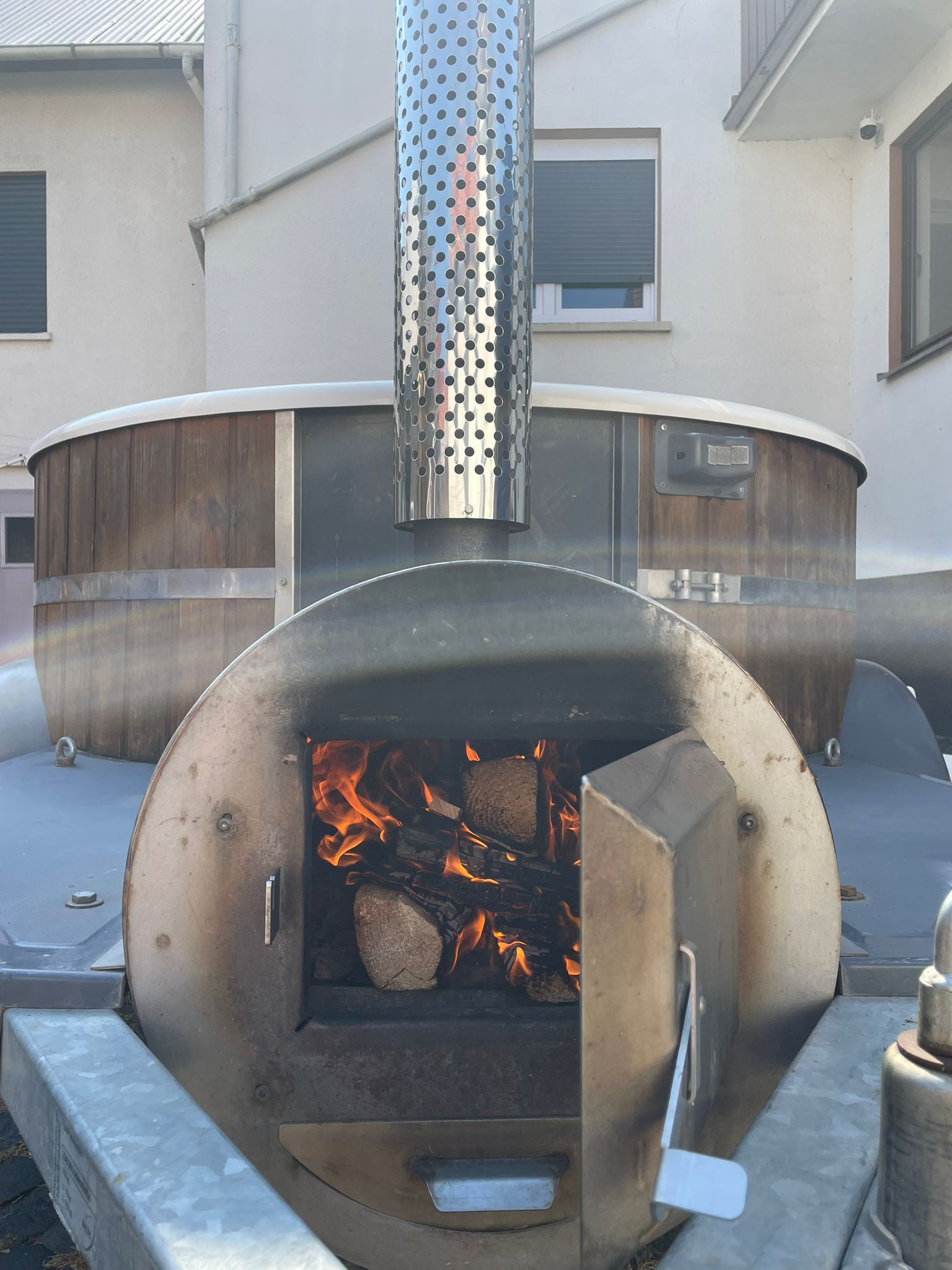 Hot Tub BBQ Schmidt
